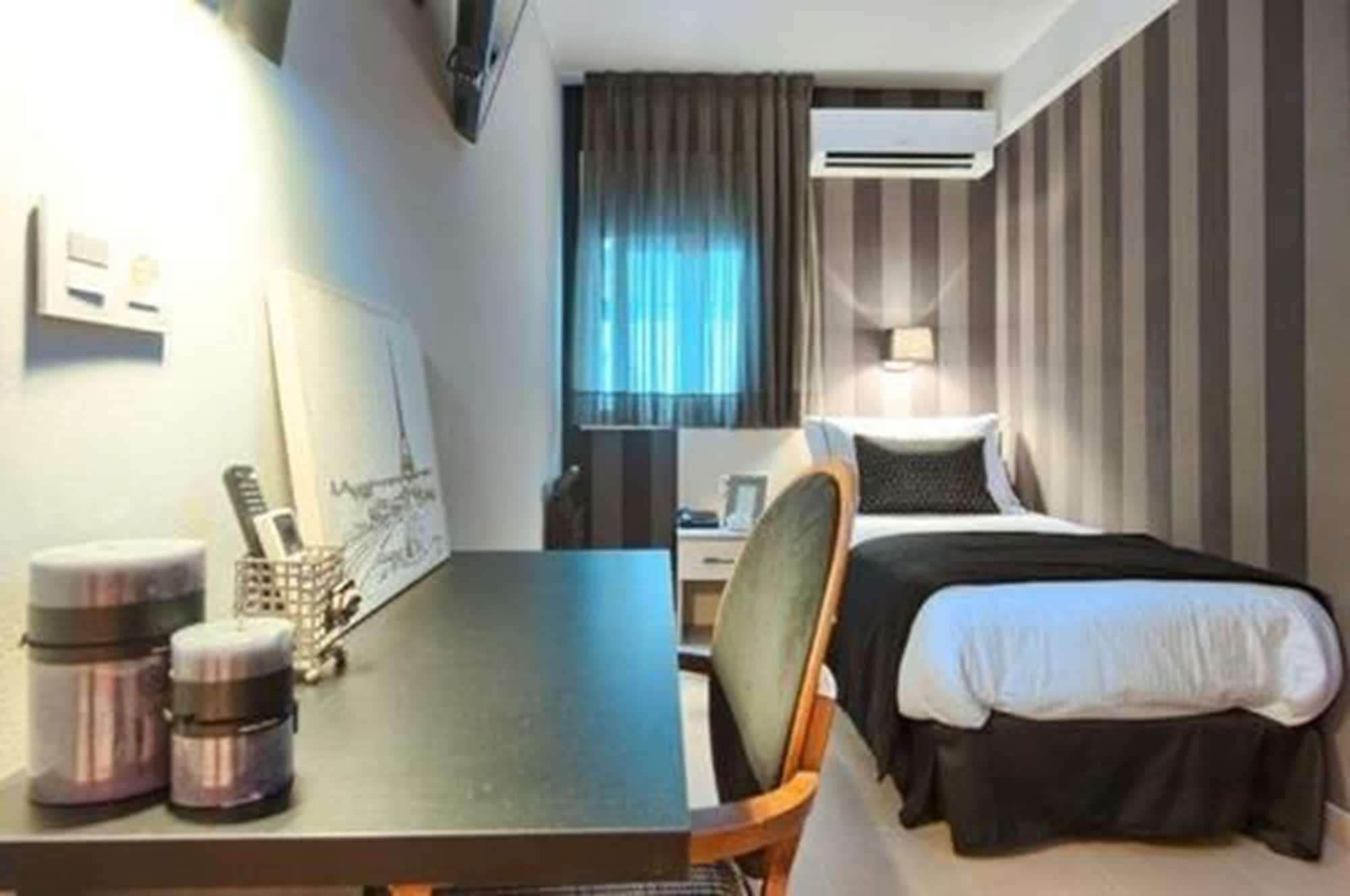 นิว โฮเต็ล โคล็อง Hotel มาตาโร ภายนอก รูปภาพ