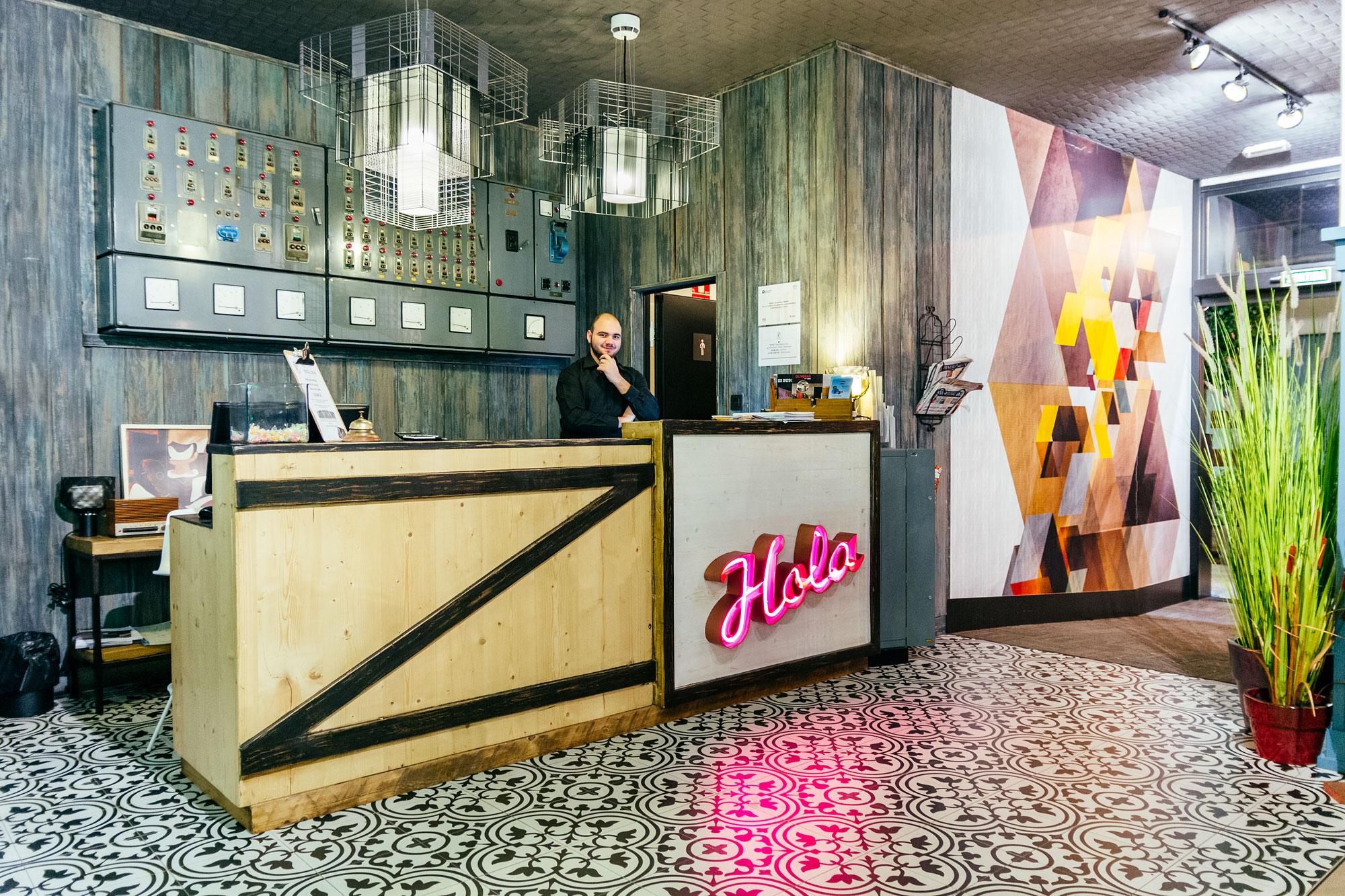 นิว โฮเต็ล โคล็อง Hotel มาตาโร ภายนอก รูปภาพ