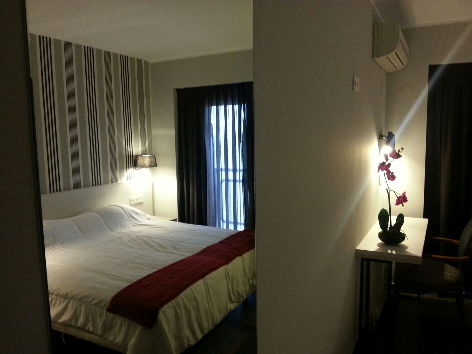 นิว โฮเต็ล โคล็อง Hotel มาตาโร ภายนอก รูปภาพ