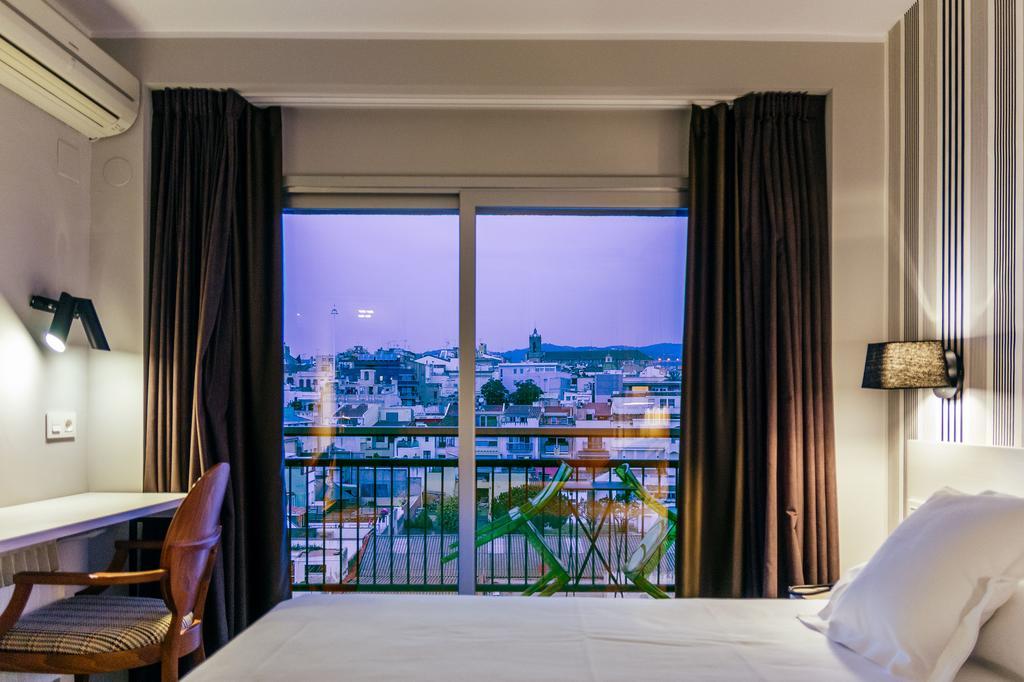 นิว โฮเต็ล โคล็อง Hotel มาตาโร ภายนอก รูปภาพ